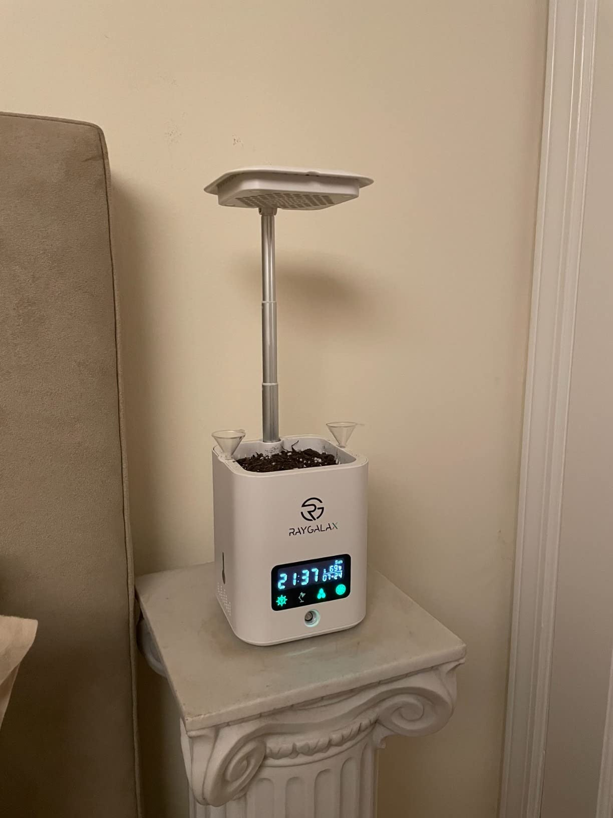 Smart Planter Pot for Indoor Plants, 4x4 Inch Self-Watering Pots, Indoor Garden Grow Light with LED Table Lamp, Automatic Humidifier, Kit